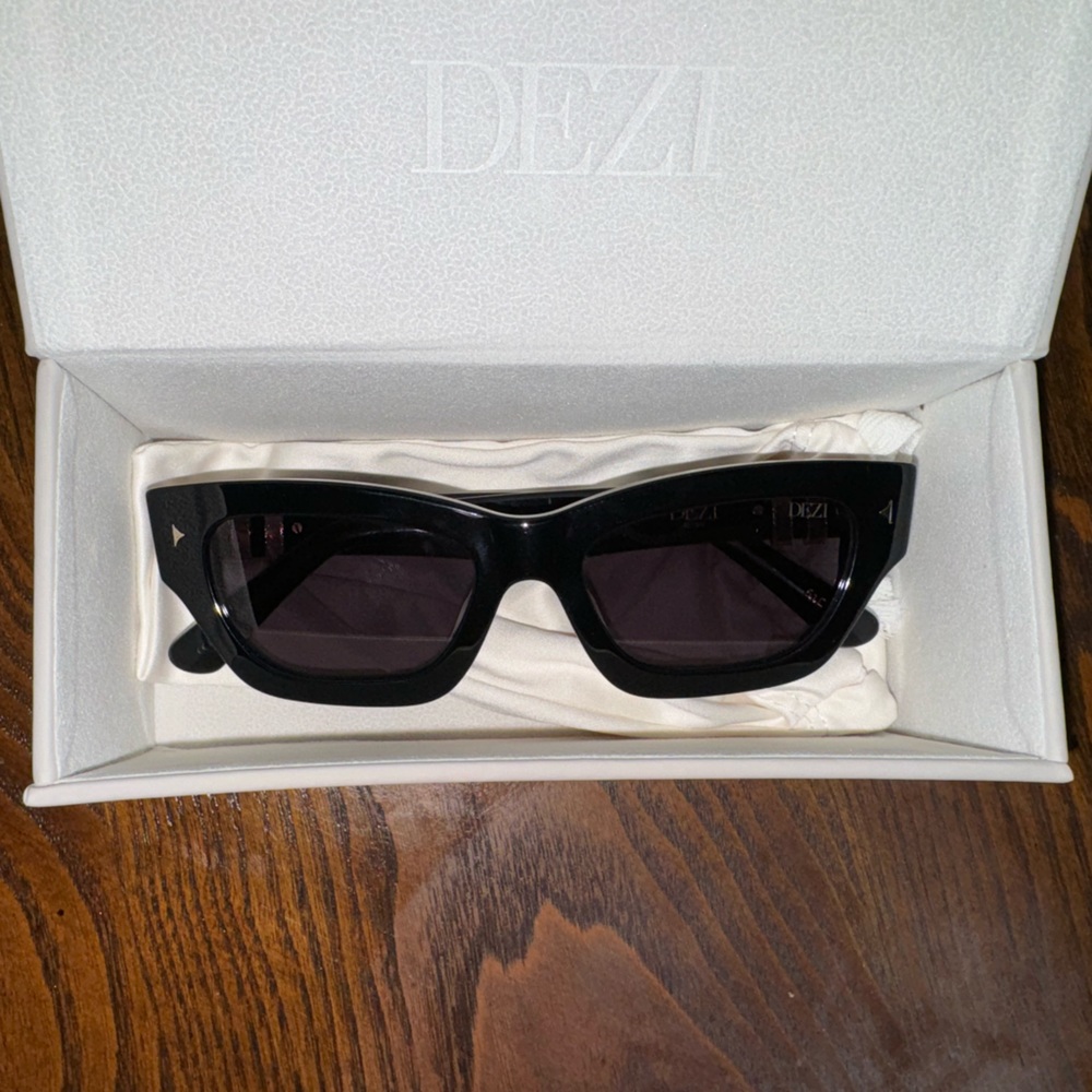 DEZI Stacked
